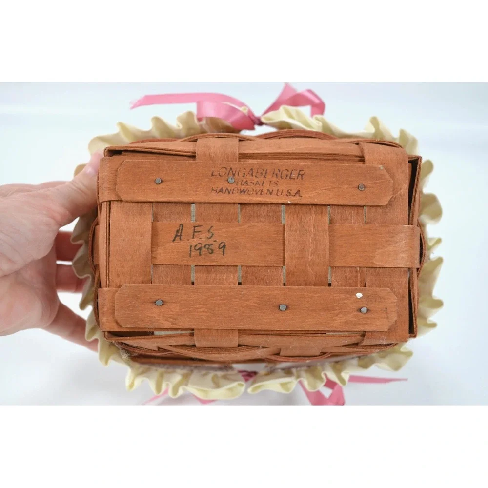 Longaberger‎ Vintage 1989 Basket With Attached Handle Liner Pink Ribbon